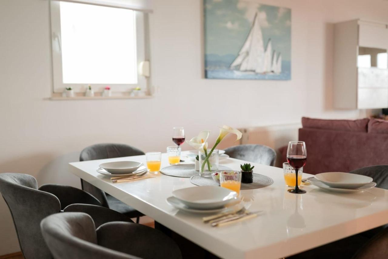 Apartman Nika Sa Jacuzzijem ซาดาร์ ภายนอก รูปภาพ