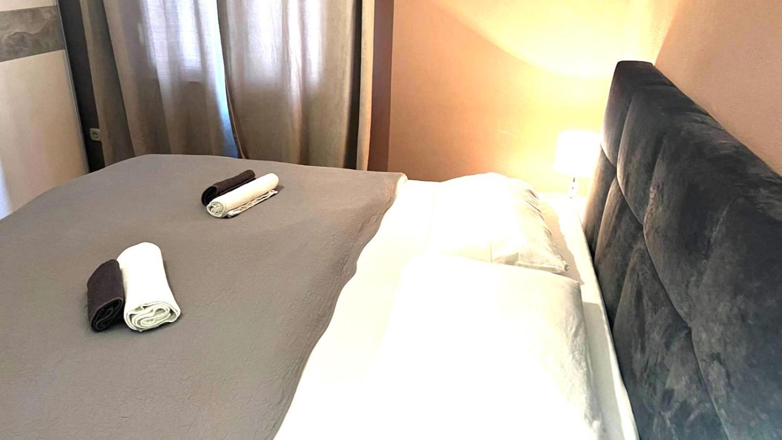 Apartman Nika Sa Jacuzzijem ซาดาร์ ภายนอก รูปภาพ